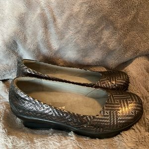 ALEGRIA Pewter Dazzler Sz 10 Wedge Silver Slip On FLI-532